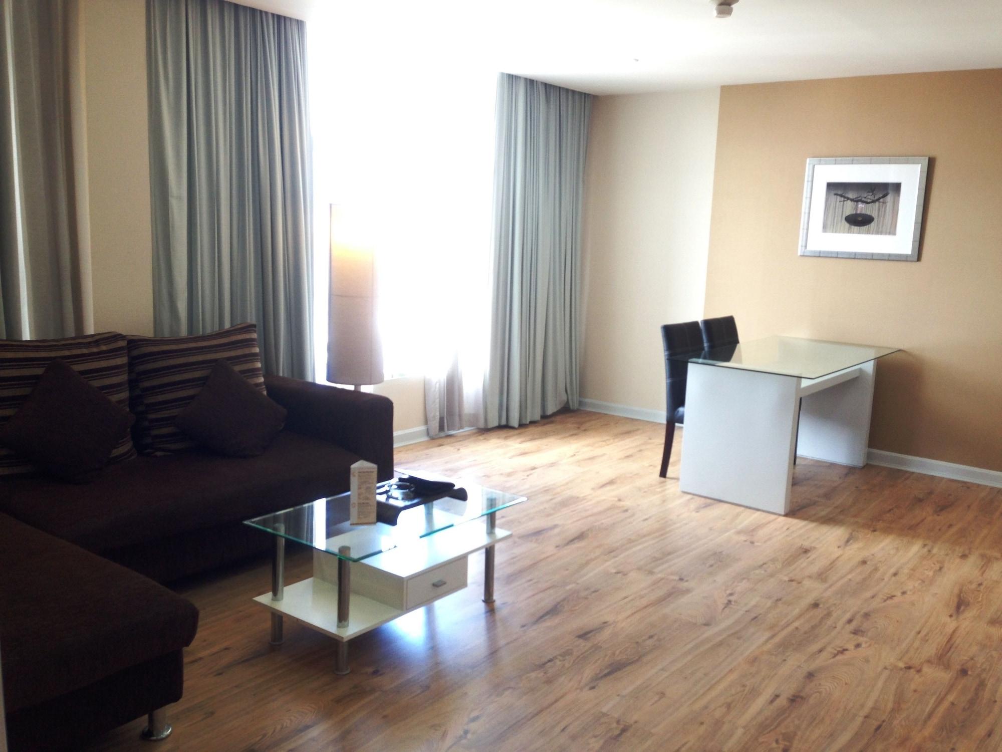 The City Hotel Sriracha By Bbh Japan Si Racha Exteriör bild