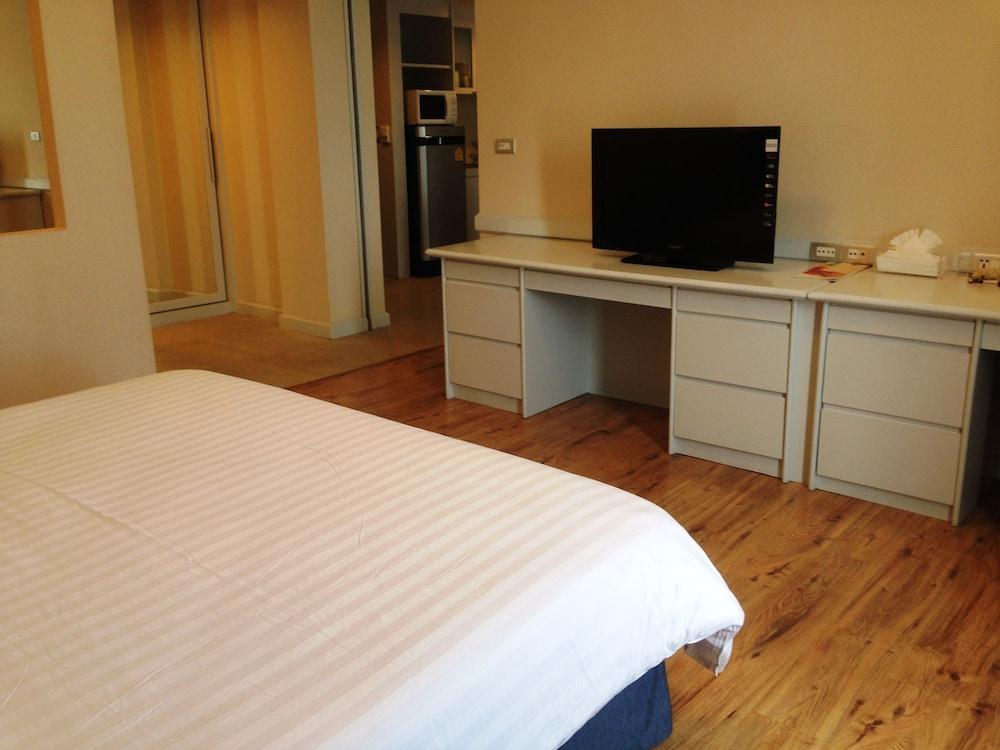 The City Hotel Sriracha By Bbh Japan Si Racha Exteriör bild