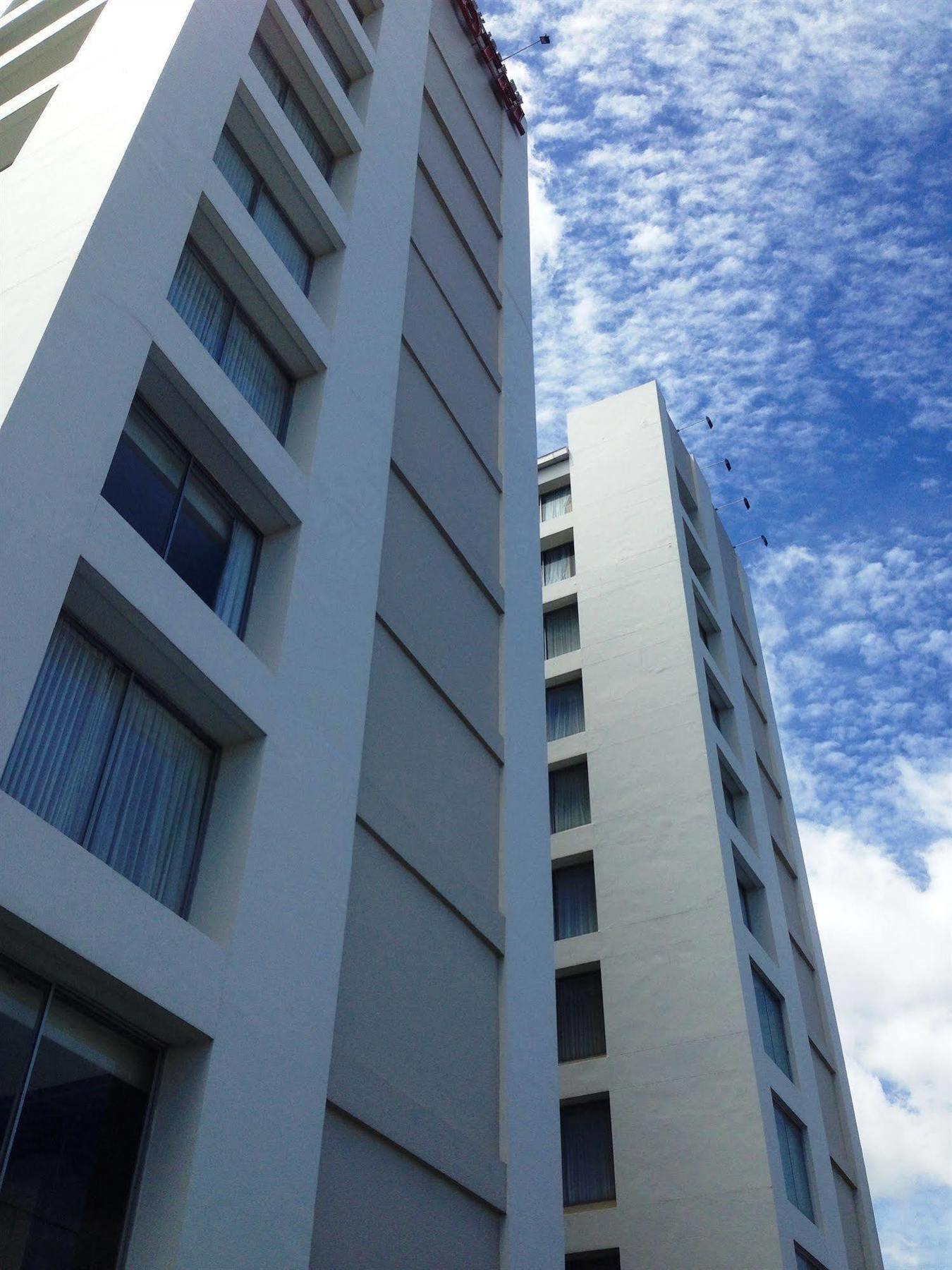 The City Hotel Sriracha By Bbh Japan Si Racha Exteriör bild